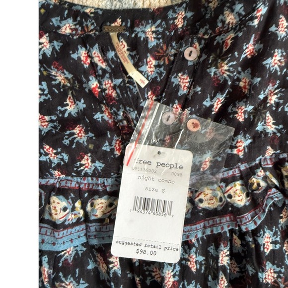 Free People Jenna Printed Cotton Boho Ruffle Blouse in Night Combo Small NWT - Picture 4 of 6